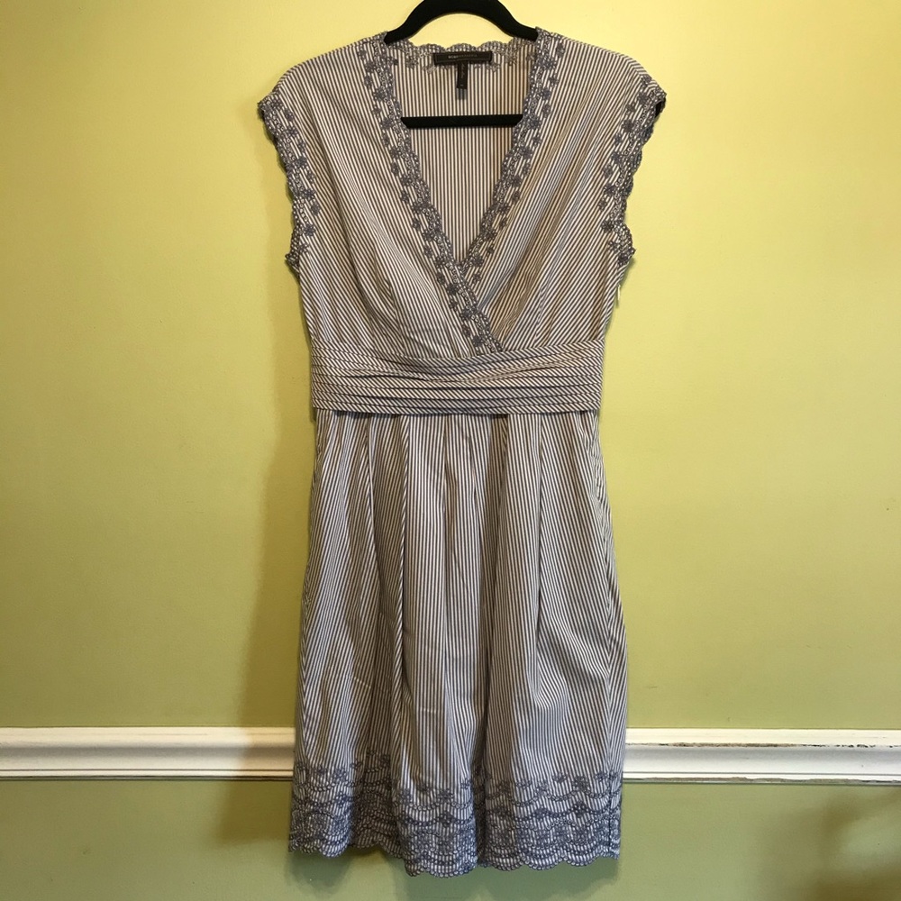 BCBGMaxAzria Striped V-Neck Eyelet Dress Sz 6